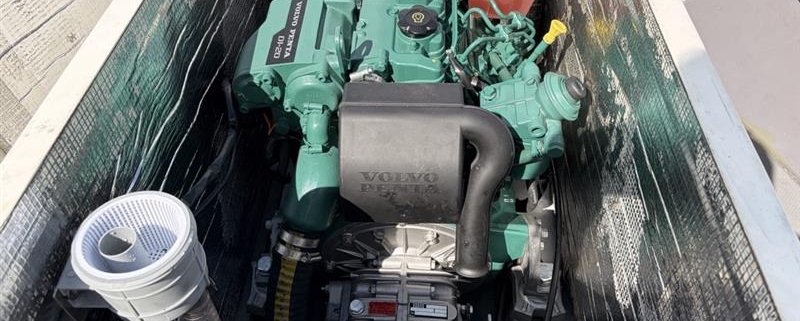 New Volvo Penta D1-20 marine engine.